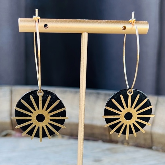 ✨NWT✨ 18K Solar Eclipse Earrings✨Handmade ✨ Artisan - Picture 5 of 6